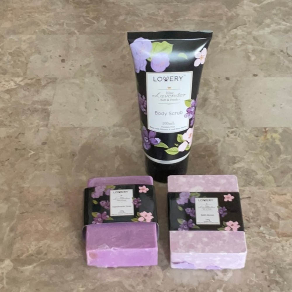 LOVERY Soaps & Body Scrub Set